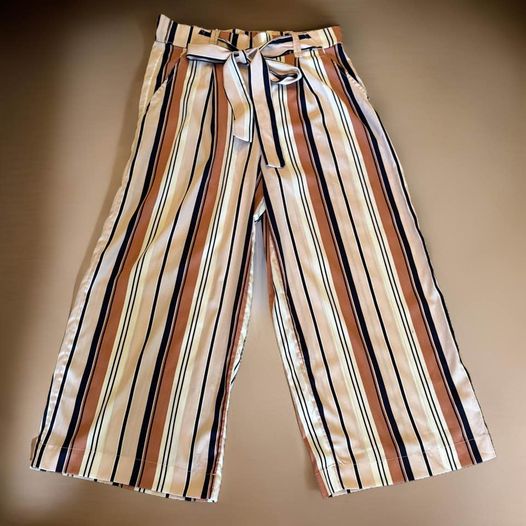 Pastel Pinstripe Pants Size XS - Beauty&Beyond
