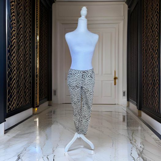 Animal Print Pants Size 1 - Beauty&Beyond