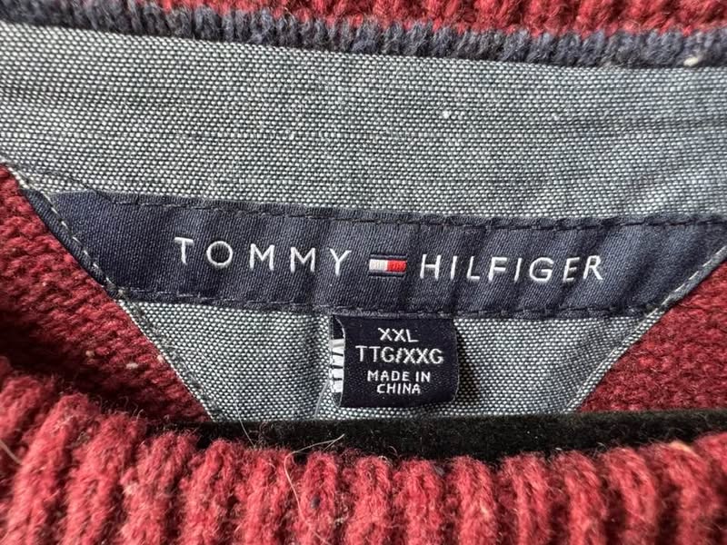 TOMMY HILFIGER RED SWEATER XXL