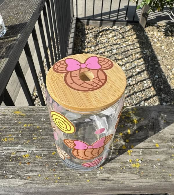 MOUSIE CONCHAS GLASS CUP