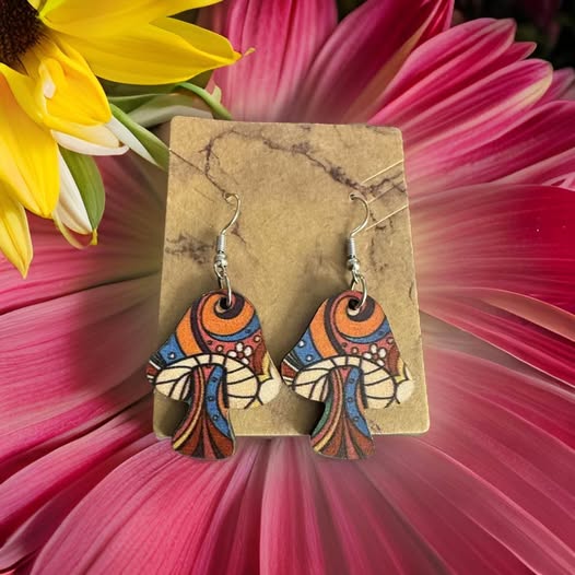 GROOVY MUSHROOM EARRINGS