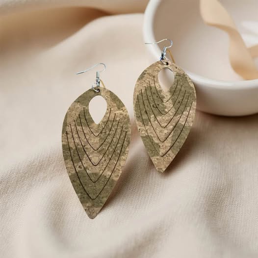 TEAR DROP EARRINGS