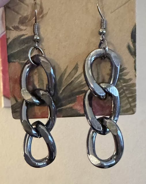 GUNMETAL 3 LINK MINI CHAIN EARRINGS