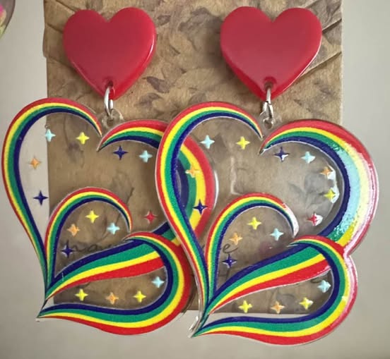 ACRYLIC HEART RAINBOW EARRINGS