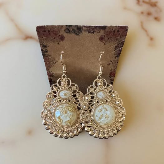 GOLD ANTIQUE EARRINGS
