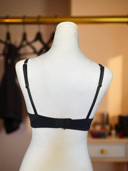 BLACK BRA 36B