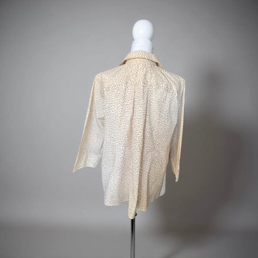 CHEETAH PRINT BUTTON DOWN SIZE 2