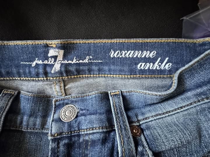 ROXANNE ANKLE 7 FOR ALL MANKIND JEANS SIZE 26