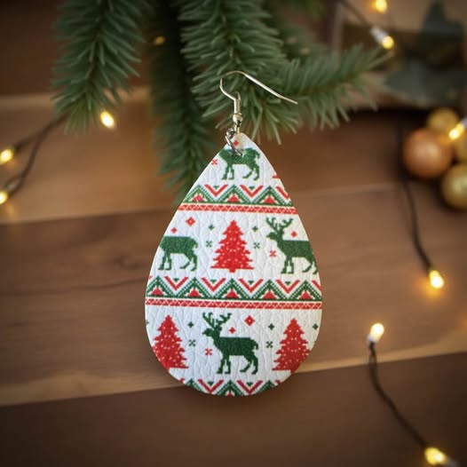XMAS TREE LEATHER EARRINGS