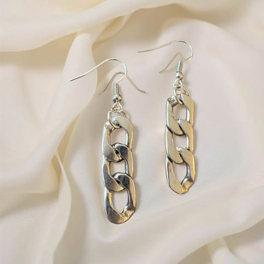 MINI CHAIN LINK EARRINGS