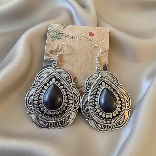 BLACK STONE SILVER EARRINGS