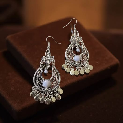 SILVER DANGLE EARRINGS