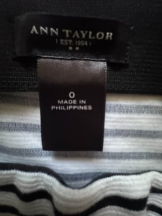 BLACK/WHITE STRIPE SKIRT SIZE 0