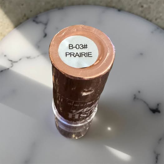 CREAMY BLUSH IN PRAIRIE