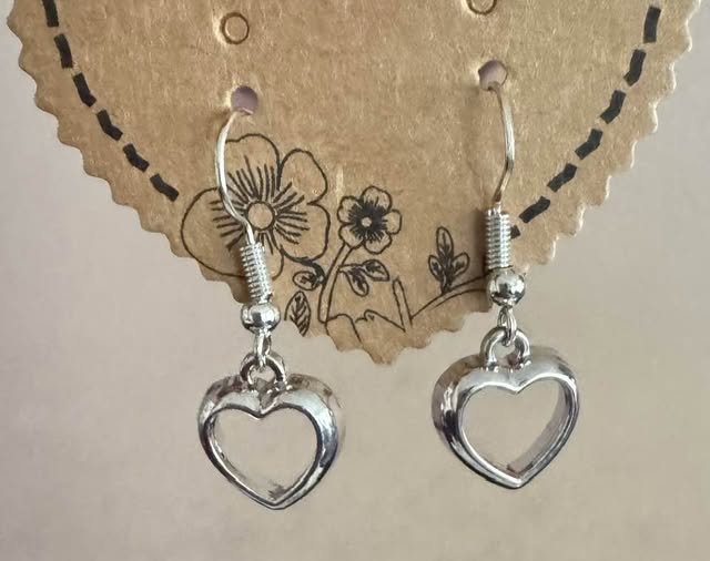 MINI HEART EARRINGS