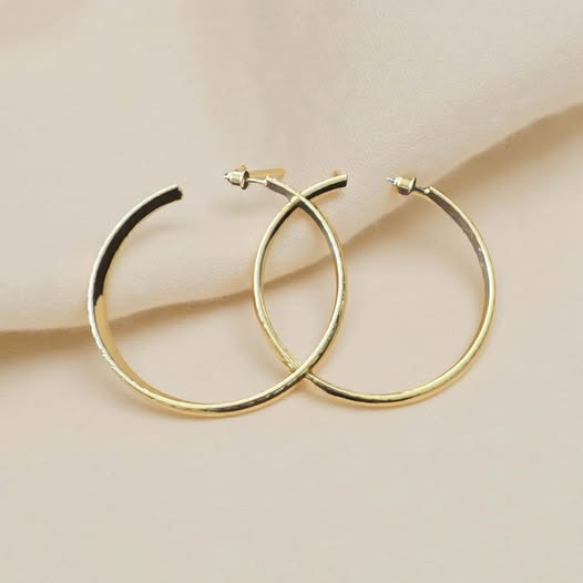 GOLD MEDIUM HOOPS