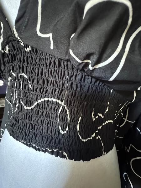 SWIRL BLACK TOP SIZE M