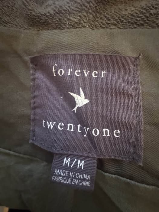 ARMY GREEN HOODED JACKET SIZE M