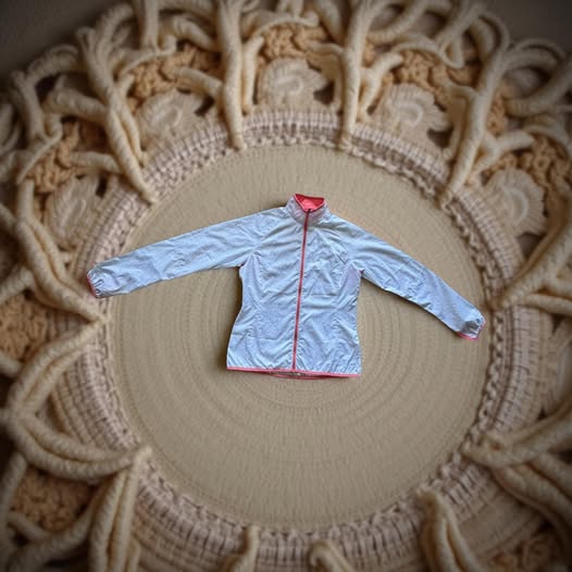 REI WINDBREAKER JACKET SIZE S