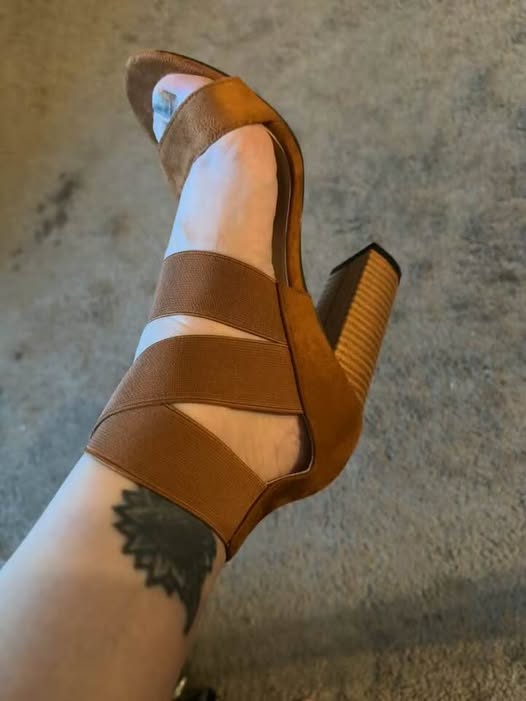 RUST STRAPPY HEELS SIZE 5.5