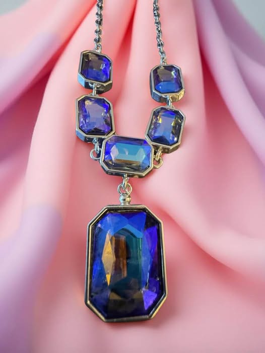 BLUE OIL SPILL NECKLACE