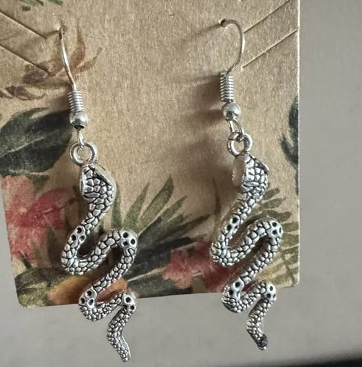 SNAKE EARRINGS