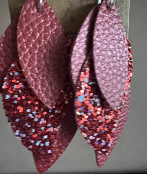 RED LEATHER LEAF EARRINGS - Beauty&Beyond