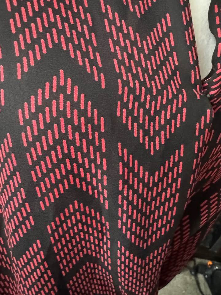 PLEIONE BLOUSE SIZE XS - Beauty&Beyond