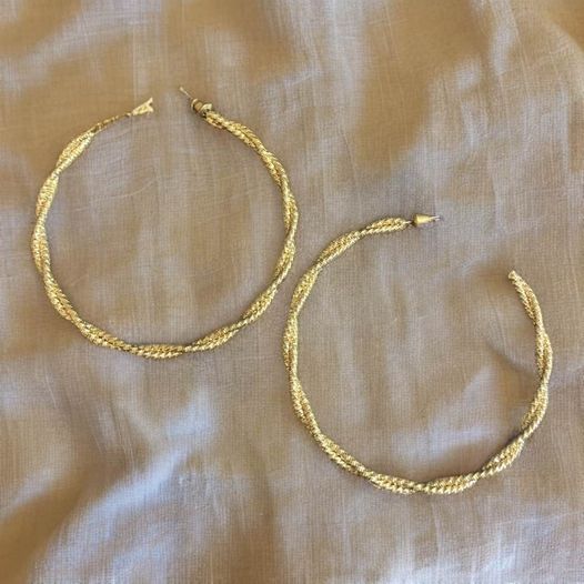 Gold Twist Hoop