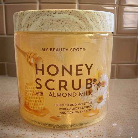 Honey Scrub with Almond Milk