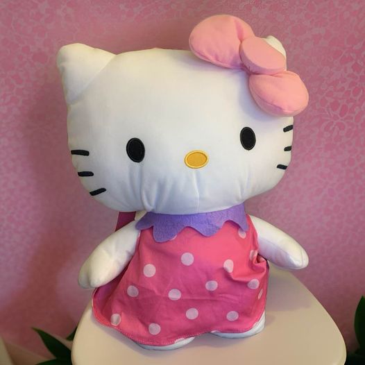 Hello Kitty Standing Backpack Pillow