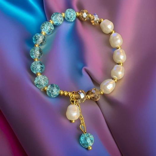 Pearl & Crystal Beads Bracelet