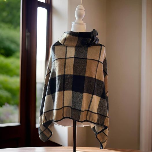 checkered Poncho one size