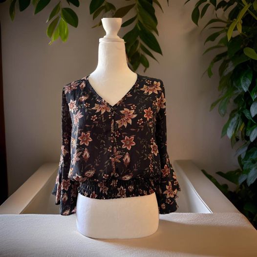 Floral Blouse size M