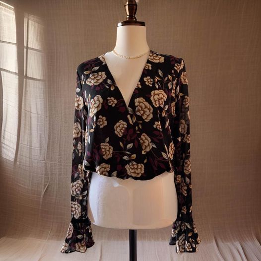 Floral Blouse Size M