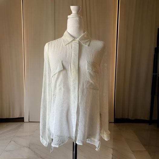 White Button-Down Blouse Size M