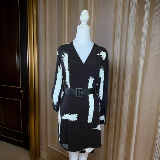 Black/White Dress Size M