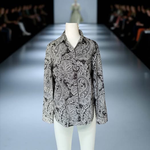 BLACK/WHITE PAISLEY BOTTON DOWN SIZE L