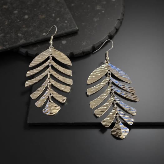 LEAF DANGLE EARRINGS