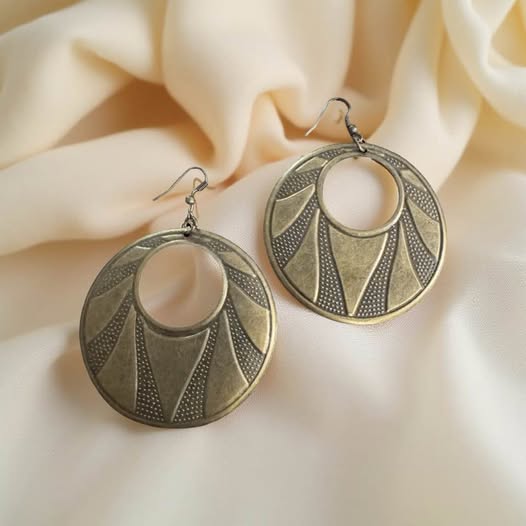 BRASS BEAUTY EARRINGS