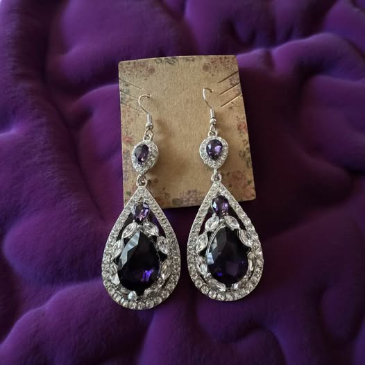 DEEP PURPLE TEAR DROP EARRINGS