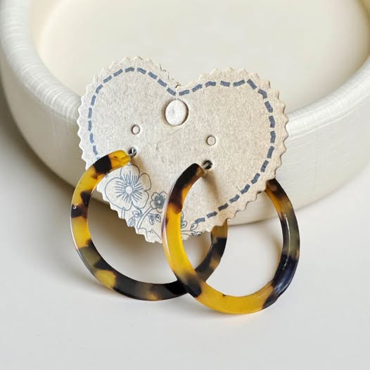 ACRYLIC MINI ANIMAL PRINT HOOPS