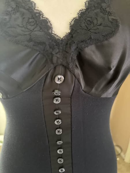 BLACK/SATIN TOP SIZE XS