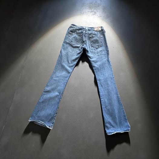 TRUE RELIGION BOOT CUT JEANS