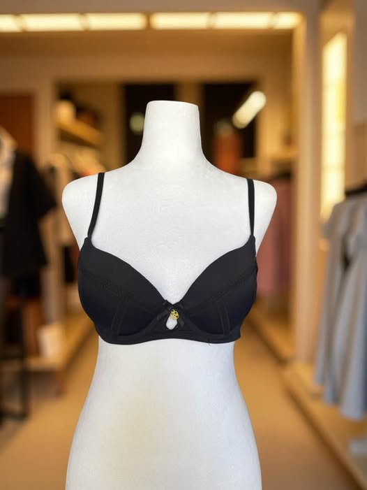 BLACK BRA 36B