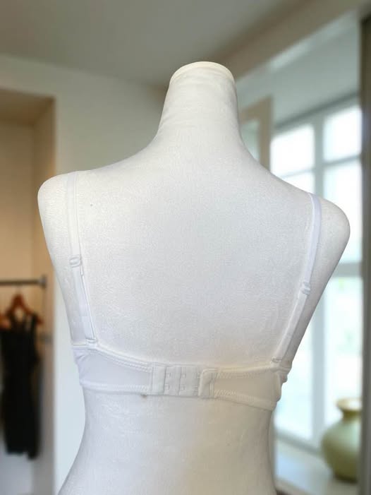 WHITE LACE PUSH UP BRA 36B