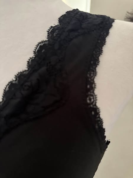 BLACK/SATIN TOP SIZE XS