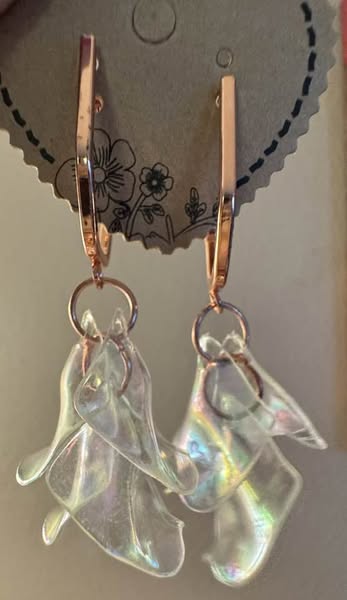 IRIDISCENT FLOWER PEDAL EARRINGS