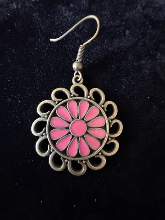 BRASS PINK FLOWER MINI EARRINGS