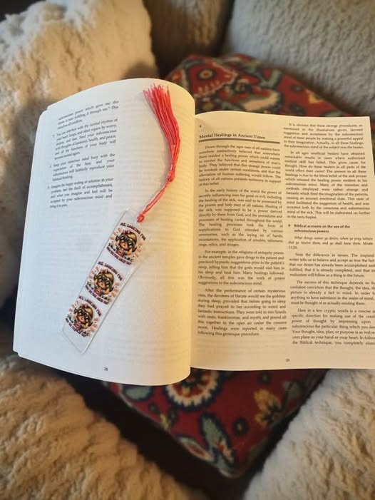 BOOK MARKER "ME LOOKING" FOR ADULTS ONLY